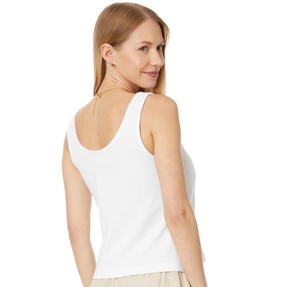 Tank - Picture 3 of 4